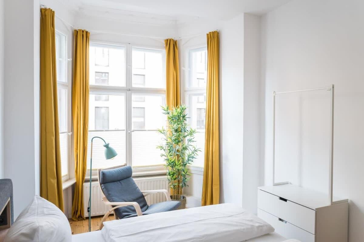 Apartment At Rosenthaler Platz Berlim Exterior foto